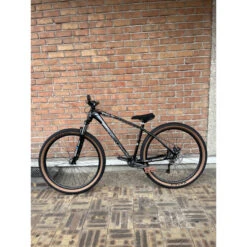 Custom Collective C100 Pro Noir Tan 2022