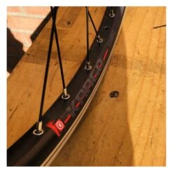 Roue Arrière Custom Bikelife X Collective 29 Pouces à Disk Noire - Wheeling Bike -Vélo Soldes Magasin roue arriere custom bikelife x collective 29 pouces a disk noire wheeling bike 8